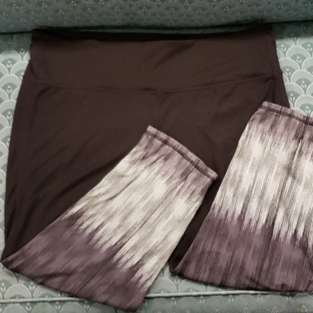 Athleta Black & Grey Active Capri